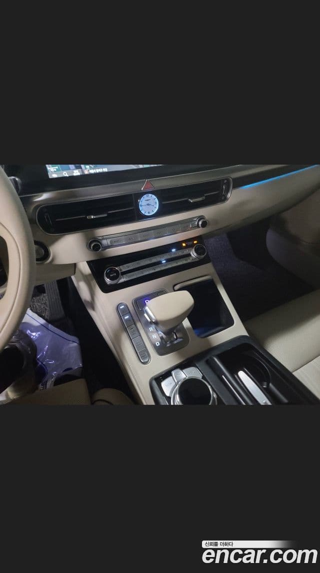 Genesis G90 Premium Luxury, 2020 9