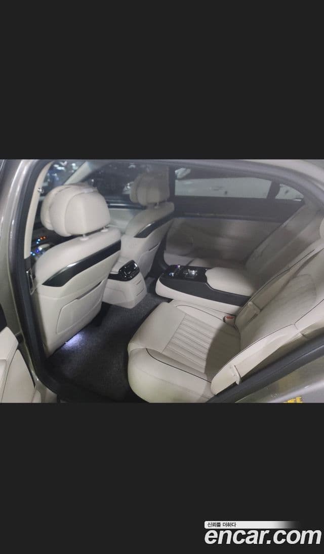 Genesis G90 Premium Luxury, 2020 14