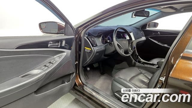 Hyundai YF Sonata топовая версия, 2010 10