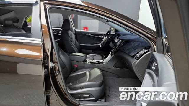 Hyundai YF Sonata топовая версия, 2010 11