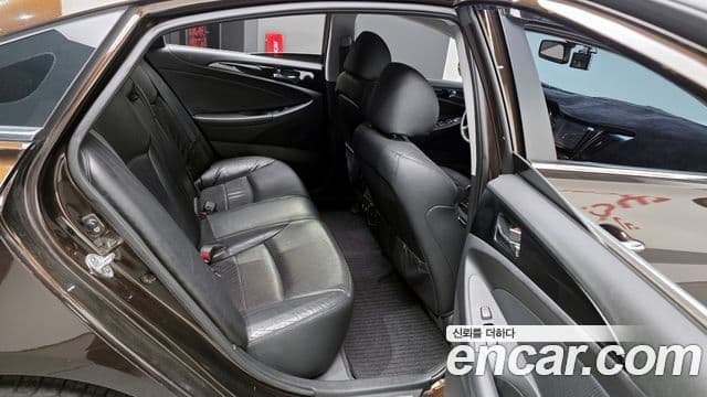 Hyundai YF Sonata топовая версия, 2010 12