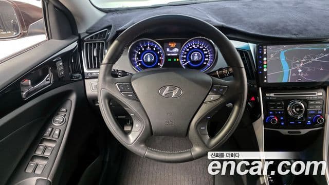 Hyundai YF Sonata топовая версия, 2010 13