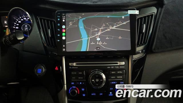 Hyundai YF Sonata топовая версия, 2010 14