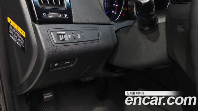 Hyundai YF Sonata топовая версия, 2010 17