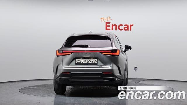 Lexus NX350h 2세대 Premium, 2023 4