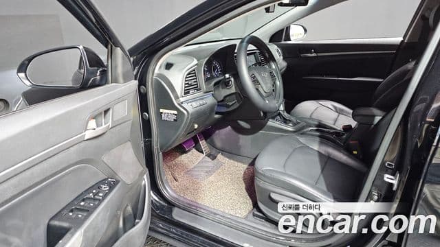 Hyundai Avante AD 1.6 GDI Smart, 2016 10