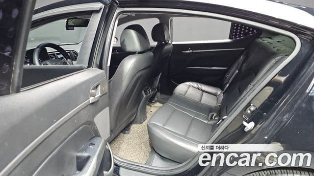 Hyundai Avante AD 1.6 GDI Smart, 2016 13