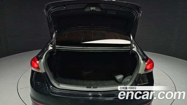 Hyundai Avante AD 1.6 GDI Smart, 2016 20