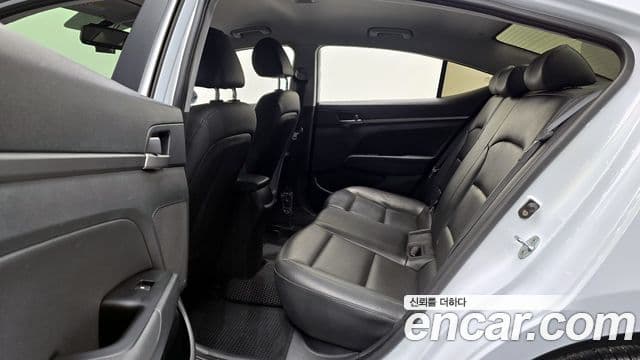 Hyundai Avante AD 1.6 GDI Value Plus, 2018 12