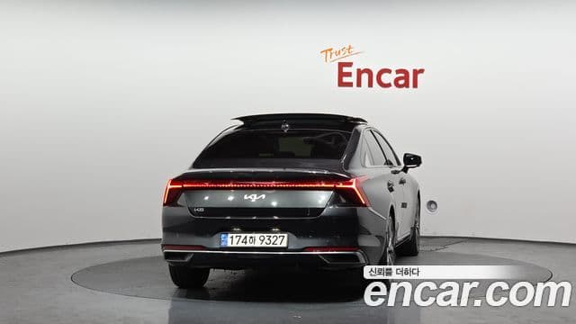 Kia K8 Signature, 2023 4