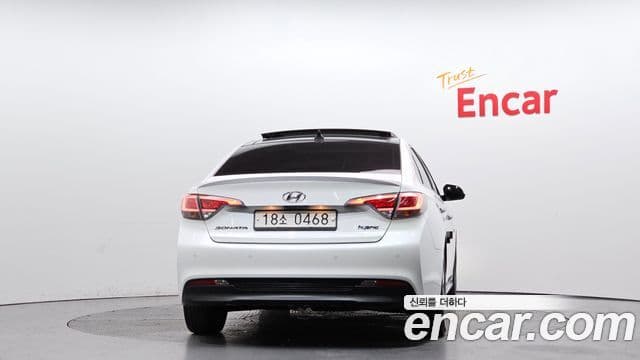 Hyundai LF Sonata гибрид Modern, 2016 4