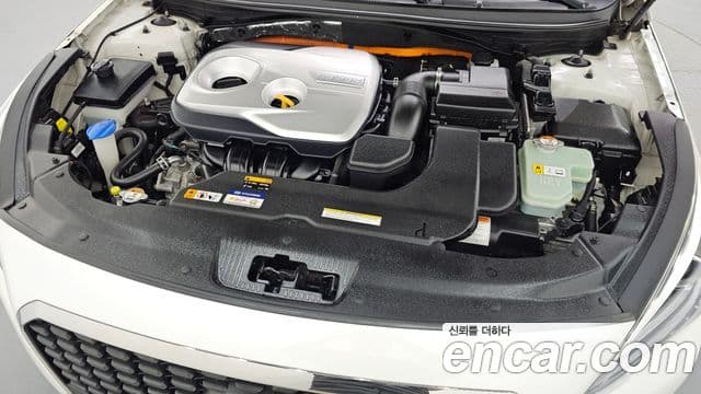 Hyundai LF Sonata гибрид Modern, 2016 6