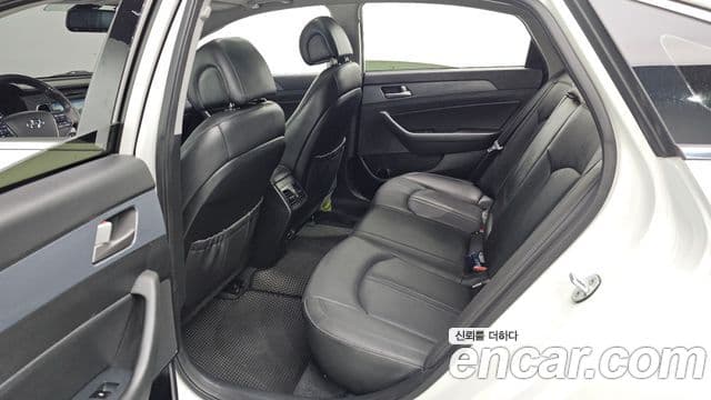 Hyundai LF Sonata гибрид Modern, 2016 13