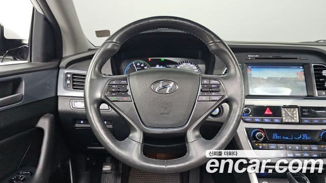 Hyundai LF Sonata гибрид Modern, 2016 14