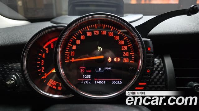 Mini Cooper SD 3세대, 2015 8