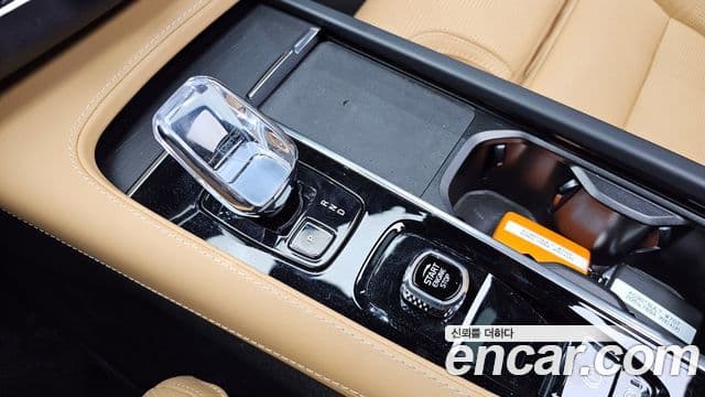 Volvo XC90 2세대 T8 Ultimate Bright гибрид, 2024 9