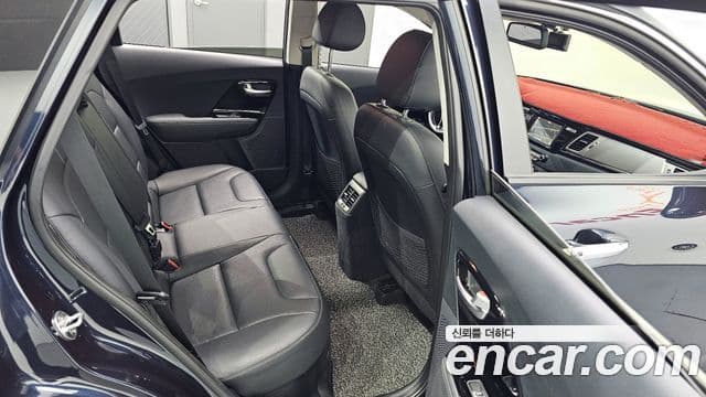 Kia Niro Prestige, 2017 12