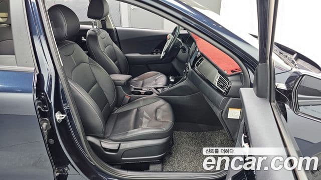 Kia Niro Prestige, 2017 13