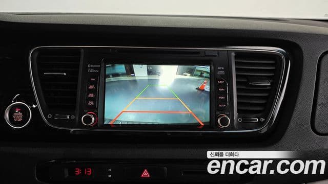 Kia All New Carnival Prestige, 2015 13