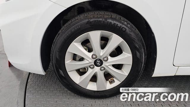 Hyundai Accent(новый кузов / новое поколение) Modern, 2015 все фото