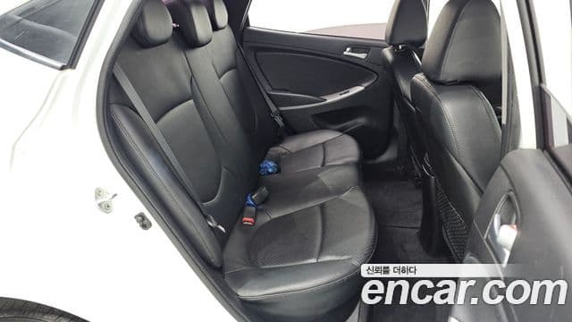 Hyundai Accent(новый кузов / новое поколение) Modern, 2015 12