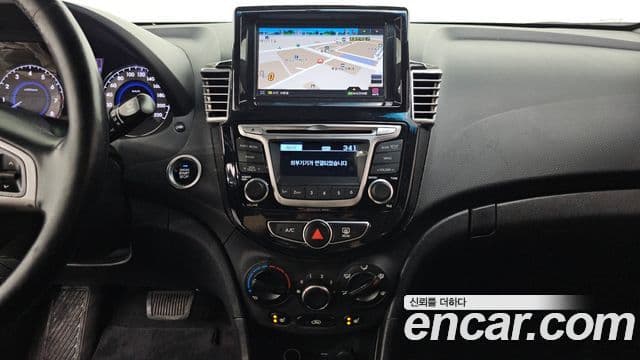 Hyundai Accent(новый кузов / новое поколение) Modern, 2015 15