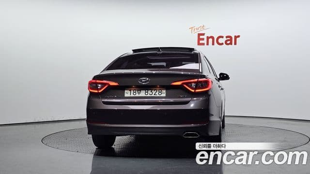 Hyundai LF Sonata Special, 2017 4