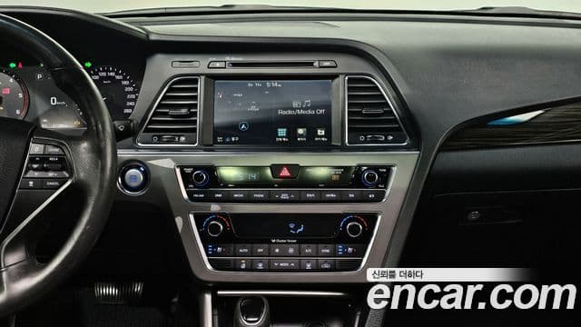 Hyundai LF Sonata Special, 2017 14