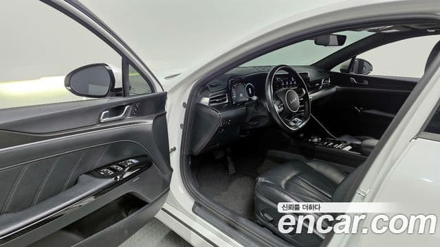 Kia K5 3세대 Signature, 2023 10