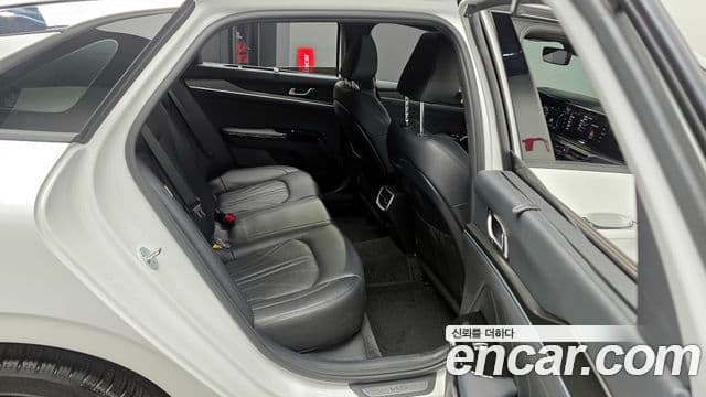 Kia K5 3세대 Signature, 2023 12