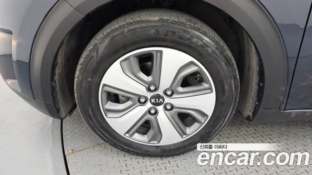 Kia Niro Noblesse, 2018 все фото