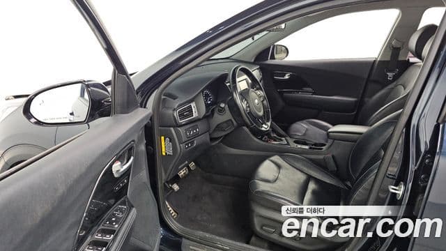 Kia Niro Noblesse, 2018 10