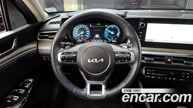 Kia K5 гибрид 3세대 Noblesse, 2023 13