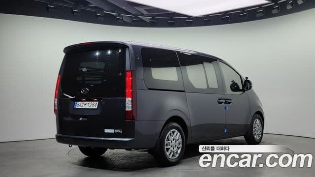 Hyundai Staria Modern, 2024 2