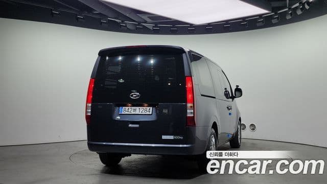 Hyundai Staria Modern, 2024 4