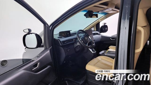 Hyundai Staria Modern, 2024 10