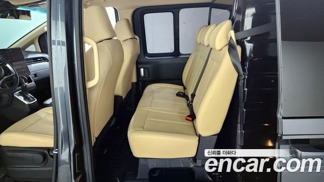 Hyundai Staria Modern, 2024 11