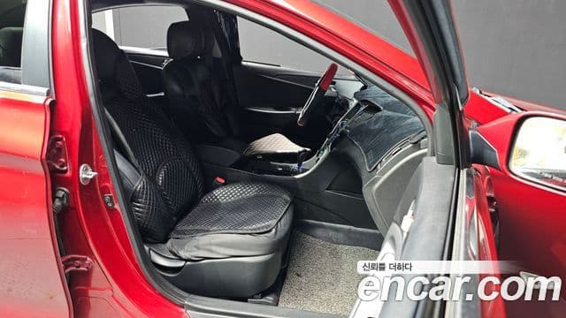 Hyundai YF Sonata Luxury, 2010 11