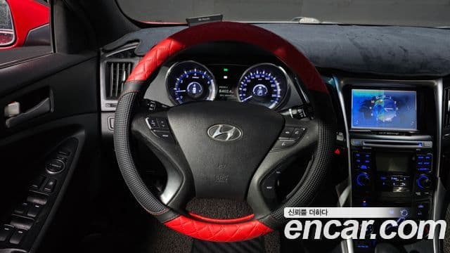 Hyundai YF Sonata Luxury, 2010 14