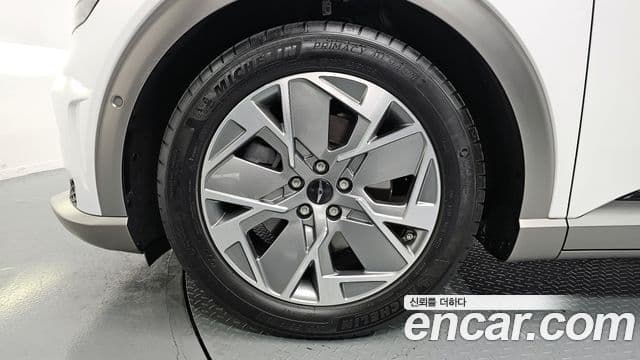 Genesis GV60 Standard, 2022 все фото