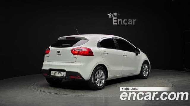 Kia All New Pride Luxury, 2013 2