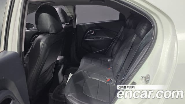 Kia All New Pride Luxury, 2013 12