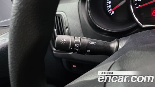 Kia All New Pride Luxury, 2013 17