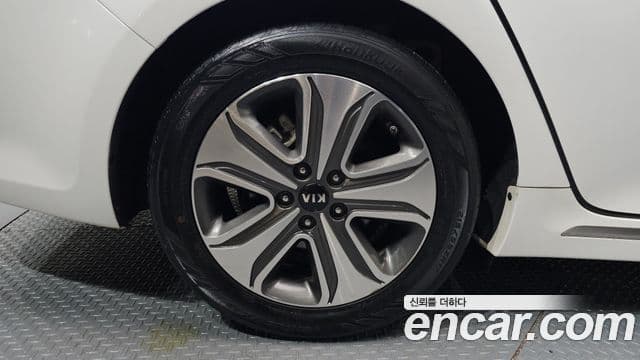 Kia K5 гибрид 2세대 Noblesse, 2016 все фото