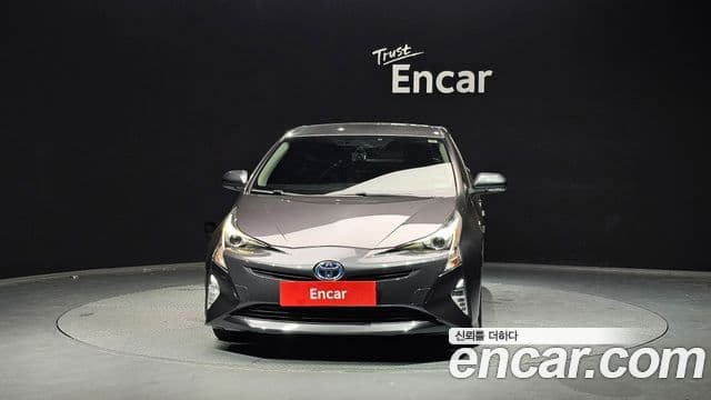 Toyota 프리우스 4세대 1.8 E, 2017 3