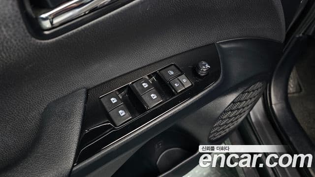 Toyota 프리우스 4세대 1.8 E, 2017 17