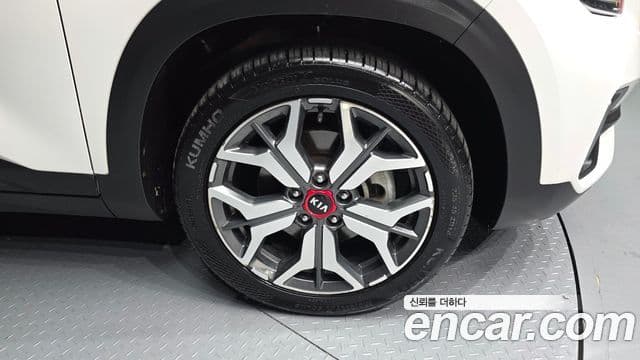 Kia Seltos Signature, 2021 все фото