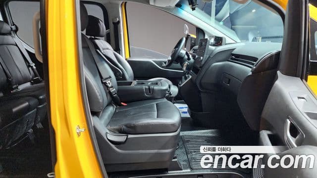 Hyundai Staria 11인승, 2023 10