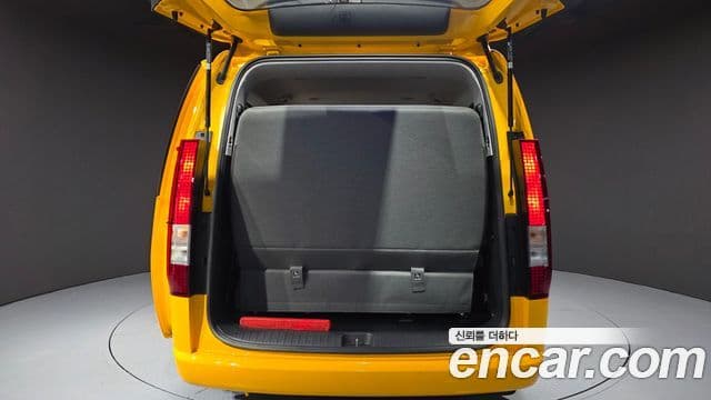 Hyundai Staria 15인승, 2024 20