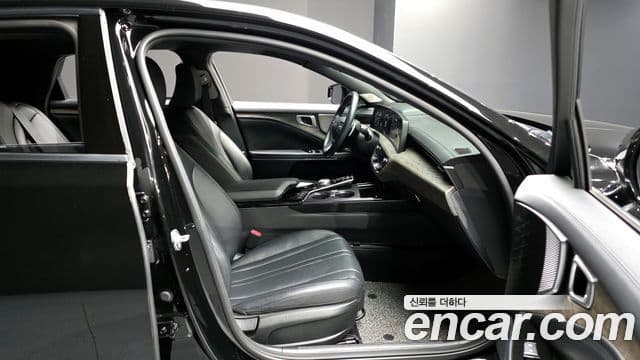 Kia K8 Trendy(таксомоторный тип), 2022 10